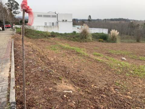 Terreno para Construção de Moradia no Vale das Figueiras