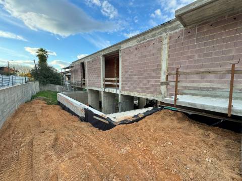 Moradia T4 de Luxo Isolada Disponível para Venda em Águeda