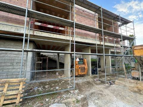 Moradia T4 de Luxo Isolada Disponível para Venda em Águeda