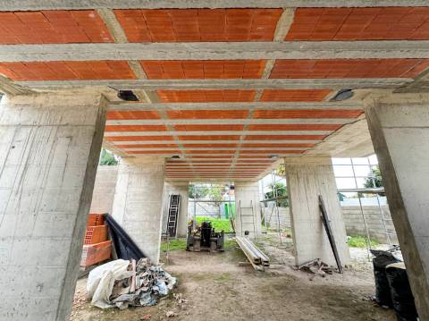 Moradia T4 de Luxo Isolada Disponível para Venda em Águeda