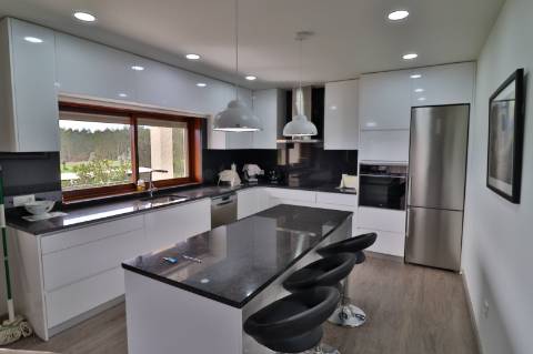 Quinta T5 disponível para venda em Á-dos-Ferreiros