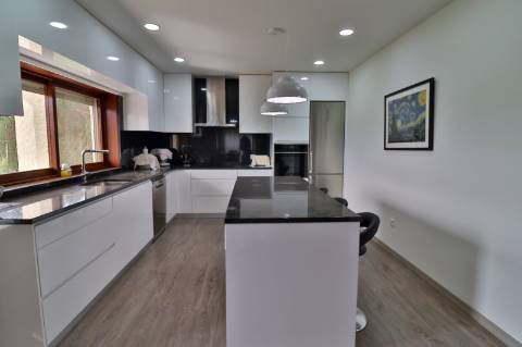 Quinta T5 disponível para venda em Á-dos-Ferreiros