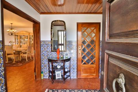 Quinta T5 disponível para venda em Á-dos-Ferreiros