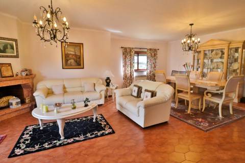 Quinta T5 disponível para venda em Á-dos-Ferreiros