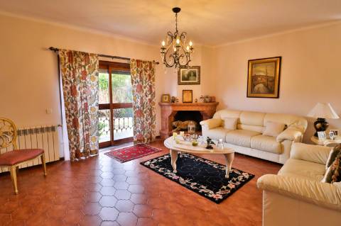 Quinta T5 disponível para venda em Á-dos-Ferreiros