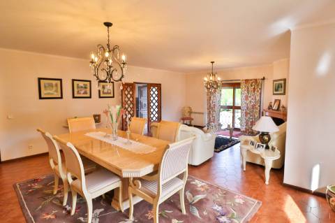 Quinta T5 disponível para venda em Á-dos-Ferreiros