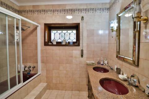 Quinta T5 disponível para venda em Á-dos-Ferreiros