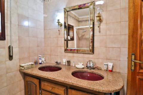 Quinta T5 disponível para venda em Á-dos-Ferreiros