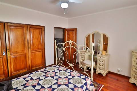 Quinta T5 disponível para venda em Á-dos-Ferreiros