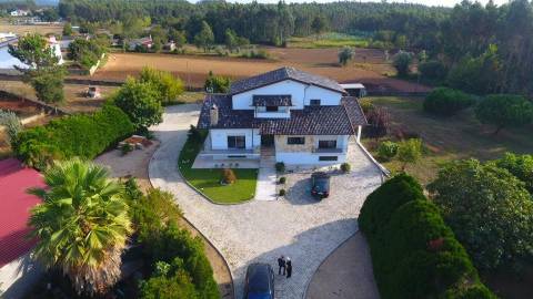 Quinta T5 disponível para venda em Á-dos-Ferreiros