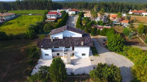 Quinta T5 disponível para venda em Á-dos-Ferreiros