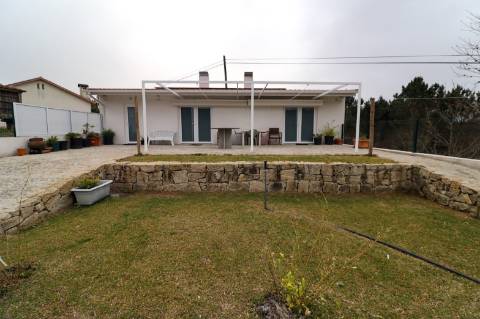 Moradia T3 para Venda em Macieira de Alcôba - Águeda