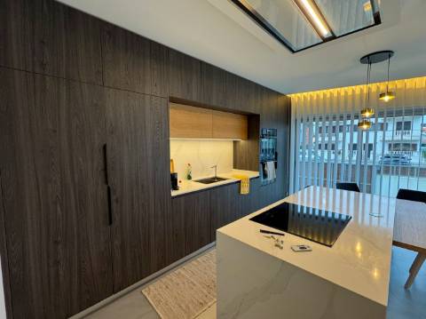 Moradia T3 Premium com Piscina disponível para venda na Praia da Barra