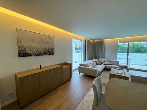 Moradia T3 Premium com Piscina disponível para venda na Praia da Barra