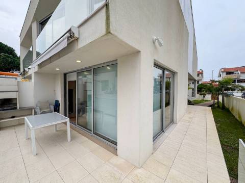 Moradia T3 Premium com Piscina disponível para venda na Praia da Barra