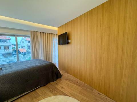 Moradia T3 Premium com Piscina disponível para venda na Praia da Barra