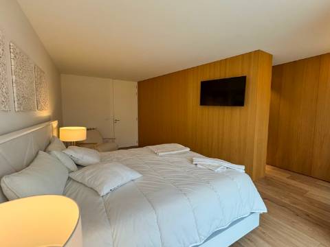 Moradia T3 Premium com Piscina disponível para venda na Praia da Barra