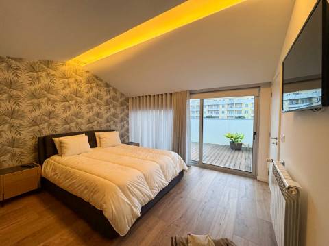 Moradia T3 Premium com Piscina disponível para venda na Praia da Barra