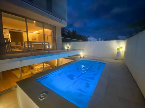 Moradia T3 Premium com Piscina disponível para venda na Praia da Barra