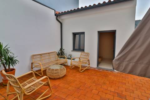 Prédio com 3 apartamentos independentes disponível para venda no centro de Águeda