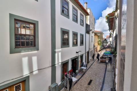 Prédio Reabilitado no Centro Histórico de Aveiro - Oportunidade Única de Investimento