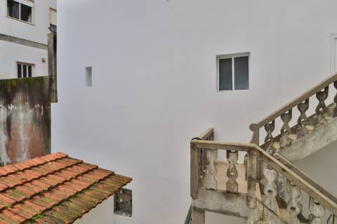 Prédio Reabilitado no Centro Histórico de Aveiro - Oportunidade Única de Investimento