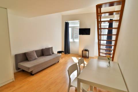 Prédio Reabilitado no Centro Histórico de Aveiro - Oportunidade Única de Investimento