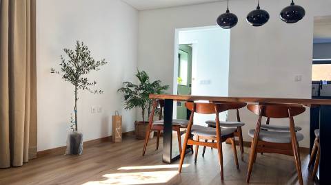 Duas Moradias Independentes em Amplo Terreno de 2171m² Disponíveis para Venda em Águeda