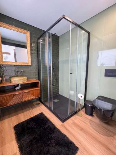 Duas Moradias Independentes em Amplo Terreno de 2171m² Disponíveis para Venda em Águeda