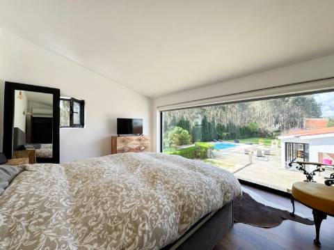 Duas Moradias Independentes em Amplo Terreno de 2171m² Disponíveis para Venda em Águeda