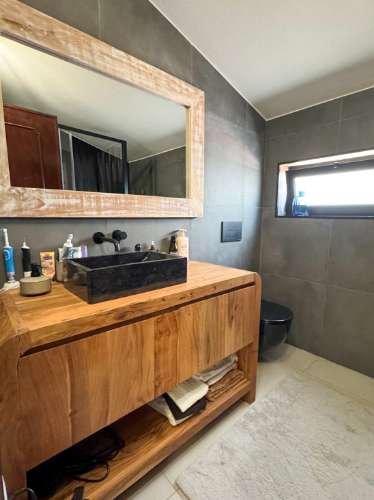 Duas Moradias Independentes em Amplo Terreno de 2171m² Disponíveis para Venda em Águeda