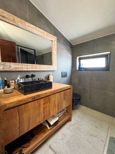 Duas Moradias Independentes em Amplo Terreno de 2171m² Disponíveis para Venda em Águeda