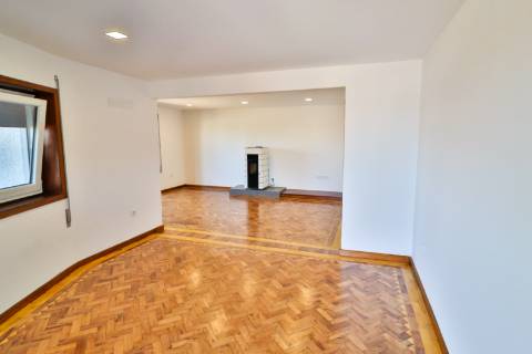 Moradia T4 a 5 Minutos do Centro de Águeda disponível para venda