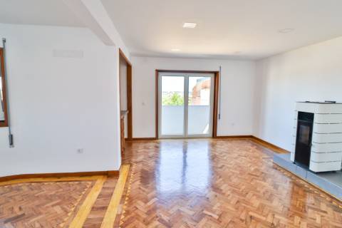 Moradia T4 a 5 Minutos do Centro de Águeda disponível para venda