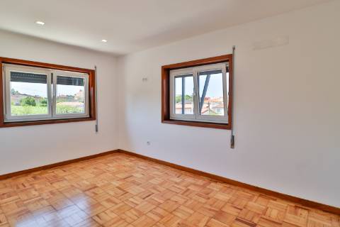 Moradia T4 a 5 Minutos do Centro de Águeda disponível para venda