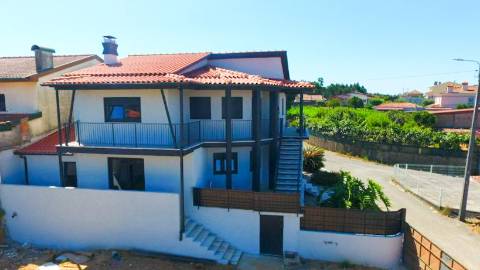 Moradia T4 a 5 Minutos do Centro de Águeda disponível para venda