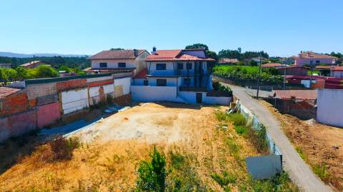 Moradia T4 a 5 Minutos do Centro de Águeda disponível para venda