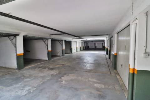 Apartamento T4 em condomínio fechado disponível para venda