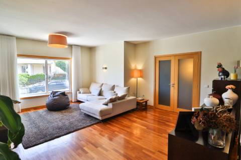 Moradia Geminada T4 disponível para venda em Barrô