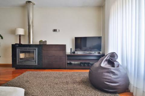 Moradia Geminada T4 disponível para venda em Barrô