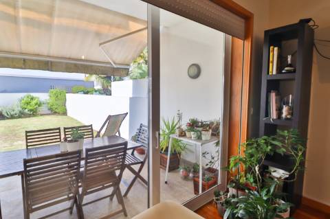 Moradia Geminada T4 disponível para venda em Barrô