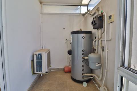 Moradia Geminada T4 disponível para venda em Barrô