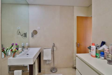 Moradia Geminada T4 disponível para venda em Barrô