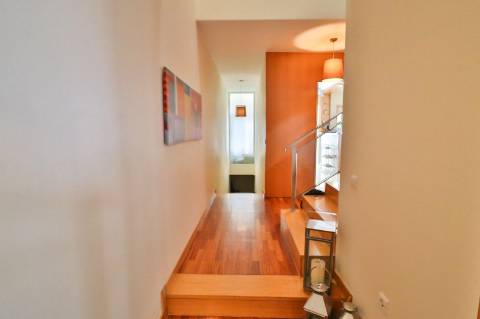 Moradia Geminada T4 disponível para venda em Barrô