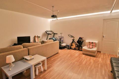 Moradia Geminada T4 disponível para venda em Barrô