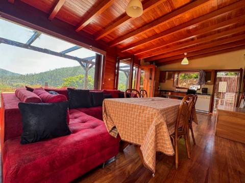 Moradia T2 disponível para arrendamento em Sernada do Préstimo