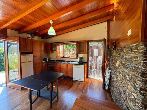 Moradia T2 disponível para arrendamento em Sernada do Préstimo