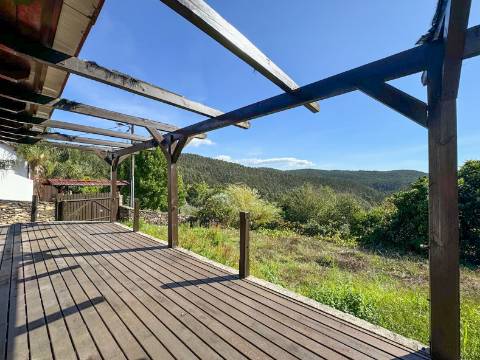 Moradia T2 disponível para arrendamento em Sernada do Préstimo