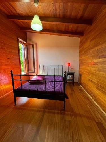 Moradia T2 disponível para arrendamento em Sernada do Préstimo