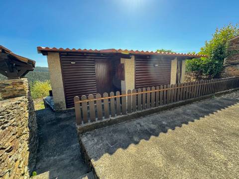 Moradia T2 disponível para arrendamento em Sernada do Préstimo